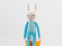 Зайчик-попрыгайчик.